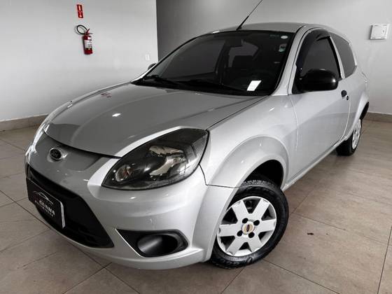 FORD KA 1.0 MPI 8V FLEX 2P MANUAL FORD KA 1.0 MPI 8V FLEX 2P MANUAL